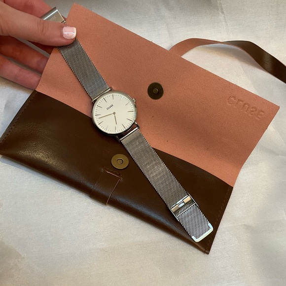 Cluse Unisex Silver Mesh Strap Watch - White Dial - Picture 3 of 7